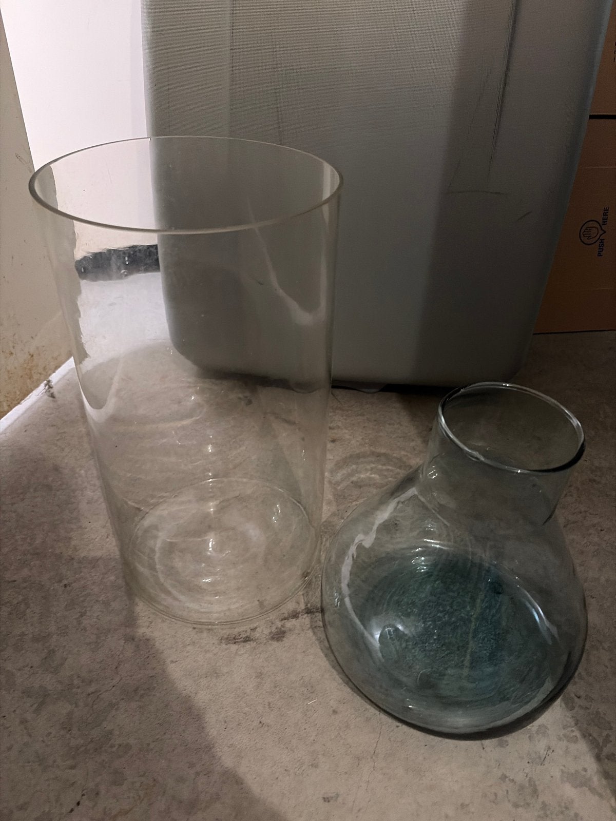 Twee grote vazen gratis op te halen, Huis en Inrichting, Ophalen, Gebruikt, Transparant, Glas