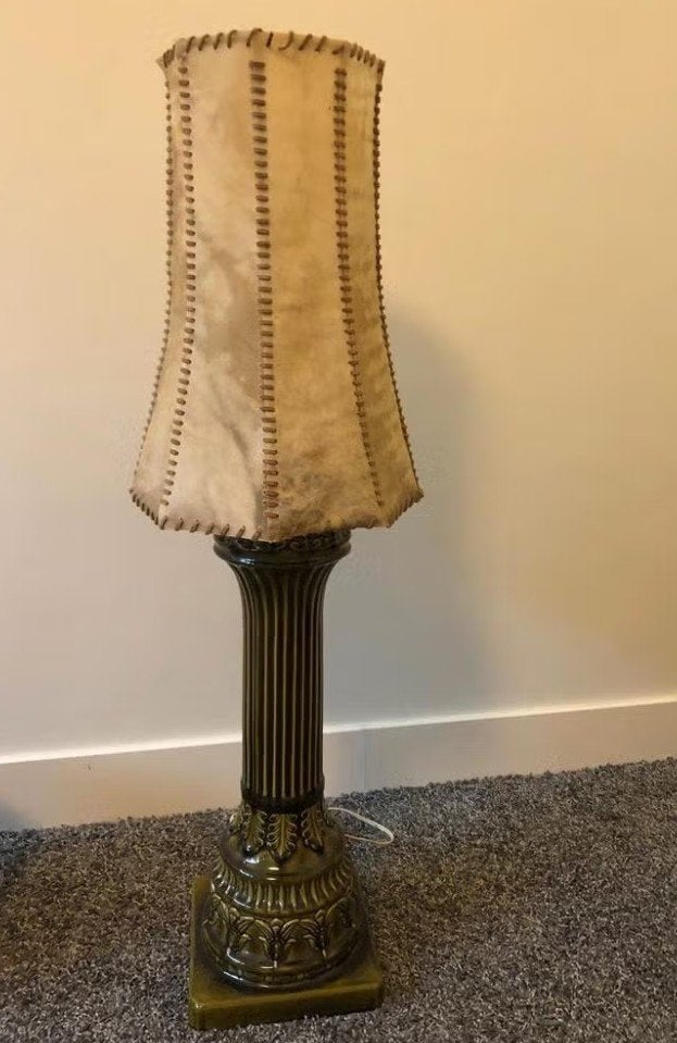 Vintage lamp met Keramische Voet en leren Kap, Ophalen