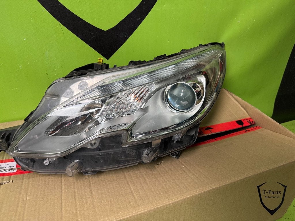 peugeot 2008 koplamp links 9815405780 lamp, Taurusavenue 1
2132 LS  Hoofddorp, NL, Gebruikt, Contact.group@renault.com, Stellantis N.V.