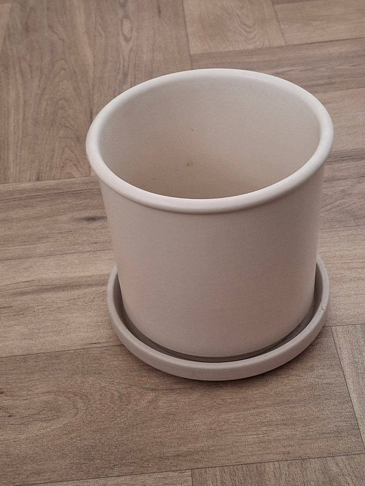 Stenen bloempot met onderschotel, Ophalen, Steen, Gebruikt, Rond