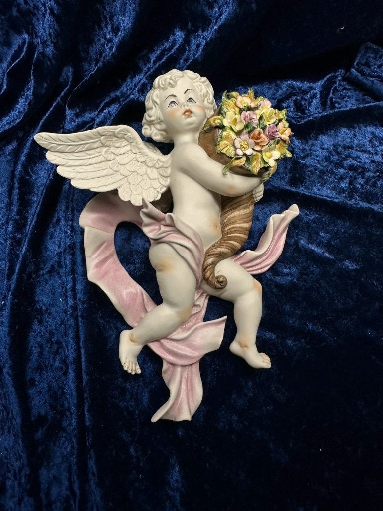 Vintage porseleinen cherub/engel met bloemenmand – Sandóz, Ophalen of Verzenden