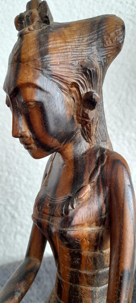 Geknielde Dame met Offerande (vóór 1920), Verzenden