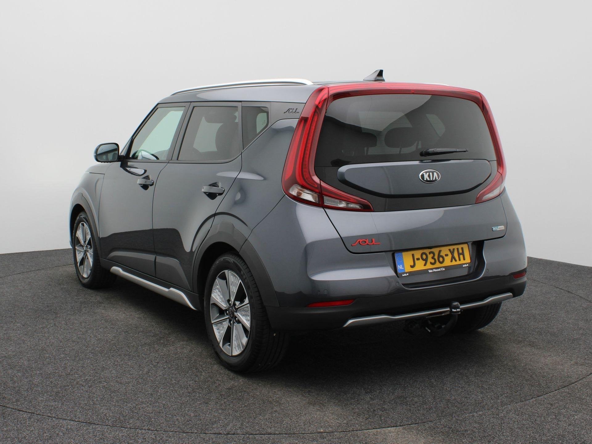 Kia e-Soul ExecutiveLine 64 kWh | SOH 100% | Camera | Harman, Auto's, Gebruikt, 1657 kg, Verwarmde buitenspiegels, 64 kWh