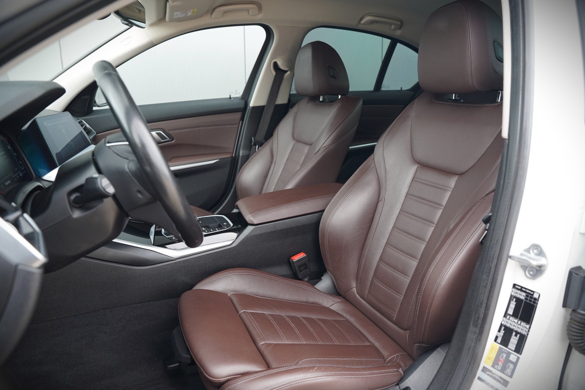 BMW 3-serie 330e eDrive Edition High Executive | Stoelverwar, 1998 cc, Achterwielaandrijving, Gebruikt, Automatische klimaatregeling