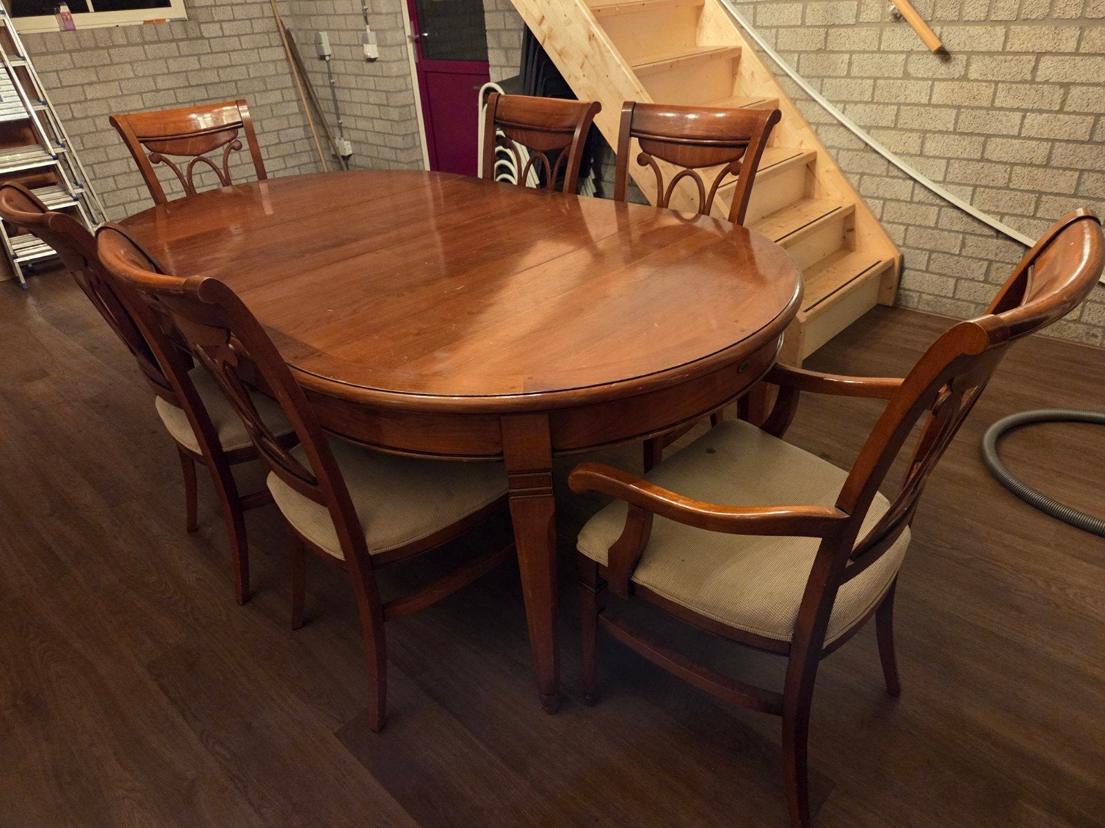 eetkamer tafel met 6 stoelen kersenhout, Ophalen