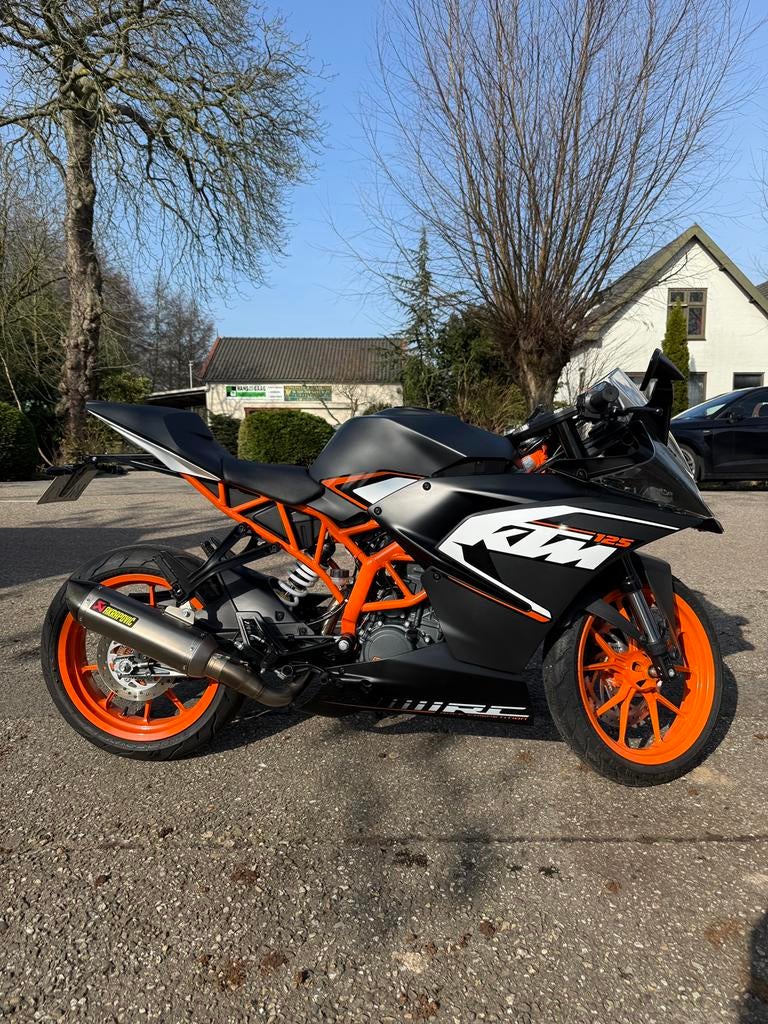 KTM RC 125 427 km | Akrapovic | 1e Eigenaar | RC125, Bedrijf, Super Sport, 125 cc, 11 kW of minder