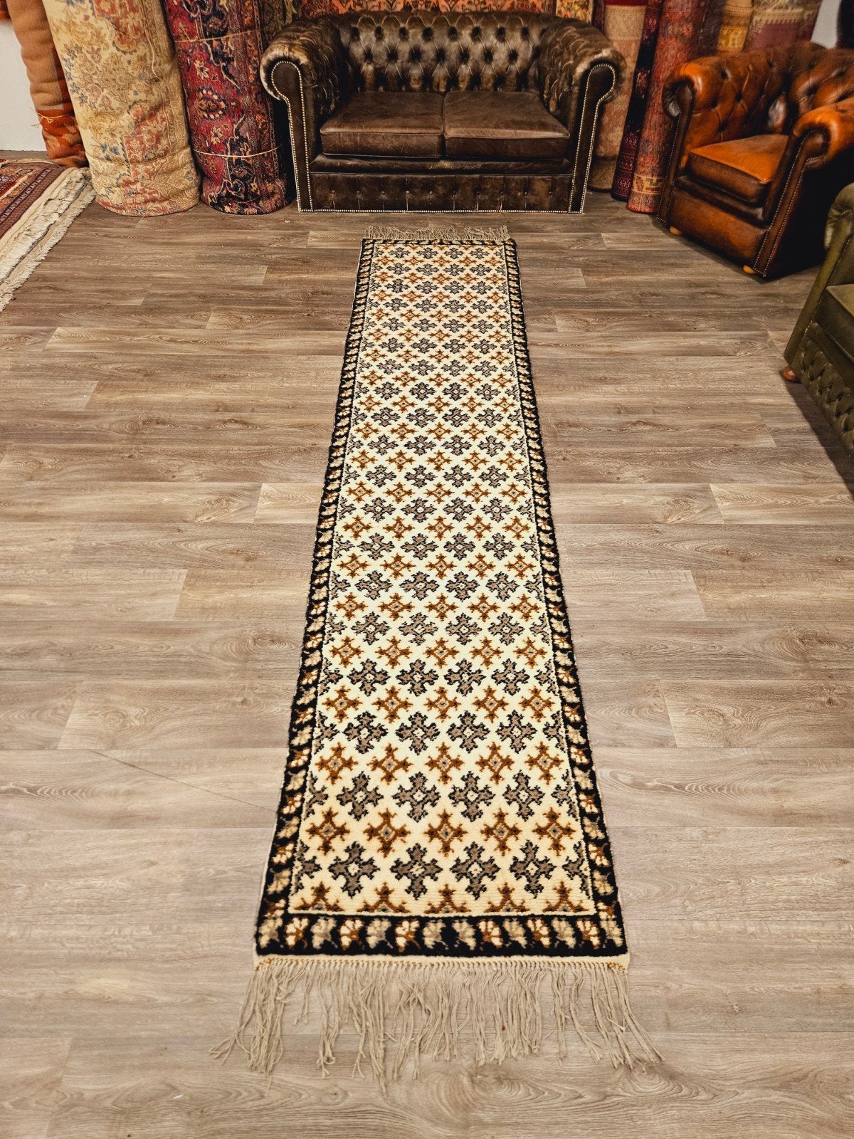 Handgeknoopte Loper uit Tunesië. prachtige kleuren. Weg=Weg!, 100 tot 150 cm, Blauw, Perzisch