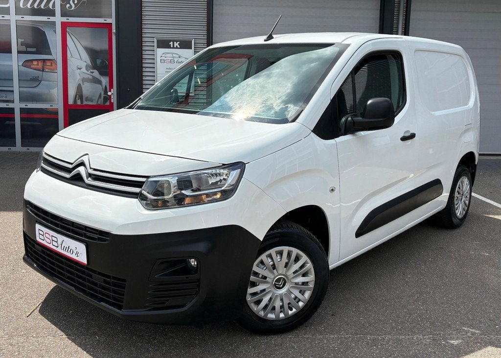 Citroen Berlingo 1.2 PureTech Club 110 pk Airco Navigatie Cr, Auto's, Bestelauto's, Voorwielaandrijving, Gebruikt, 1199 cc, Citroën