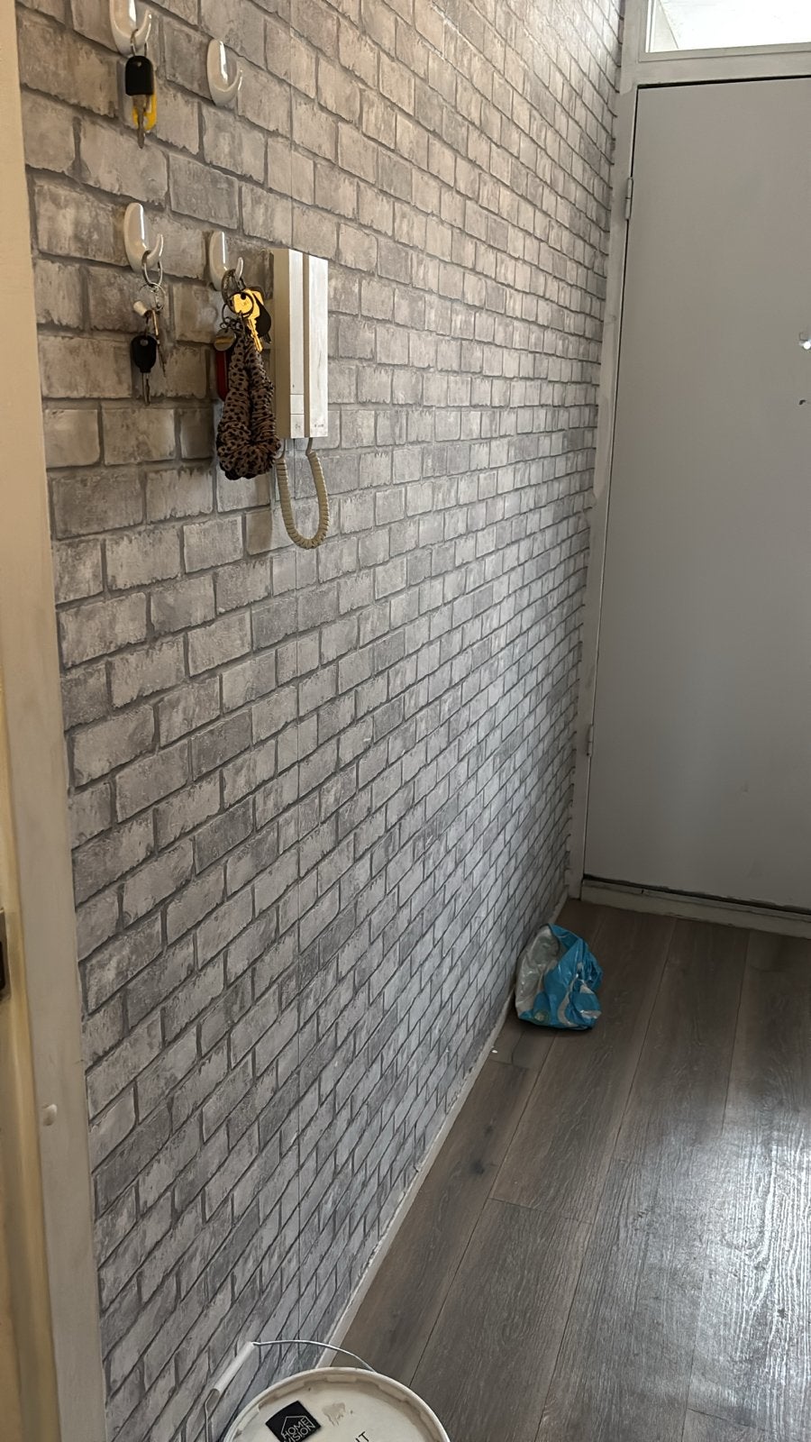 Behanger gezocht zo snel mogelijk, Huis en Inrichting, Stoffering | Behang, Ophalen, Materiaallook, Overige merken, Modern