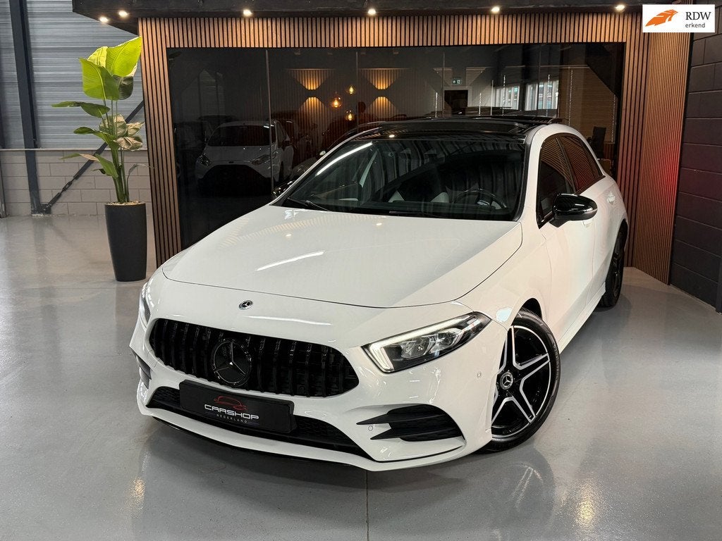 Mercedes-Benz A-klasse 200 Business AMG PANO/WITLEER/SFEER, Automatische klimaatregeling, Gebruikt, 4 cilinders, Leder
