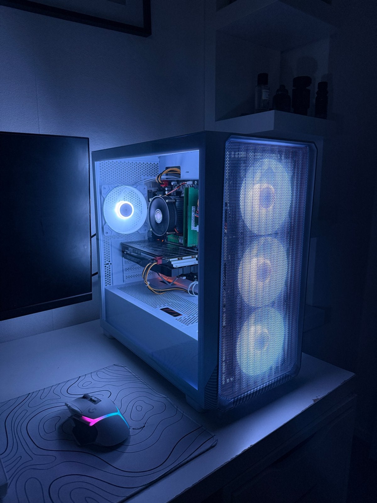 Gaming PC - Krachtige Desktop met RGB Verlichting, HDD, Ophalen of Verzenden, Zo goed als nieuw, Gaming