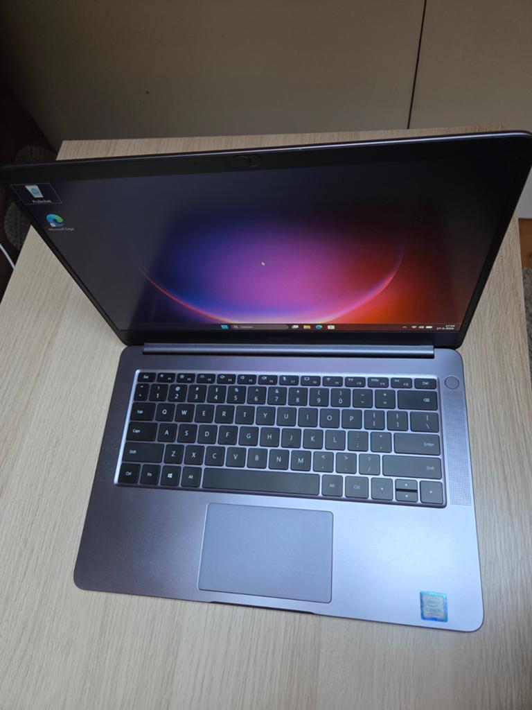 Huawei MateBook D VLT-W50 – 14 inch – i5, Computers en Software, Windows Laptops, 2 tot 3 Ghz, Qwerty, 8 GB, 14 inch