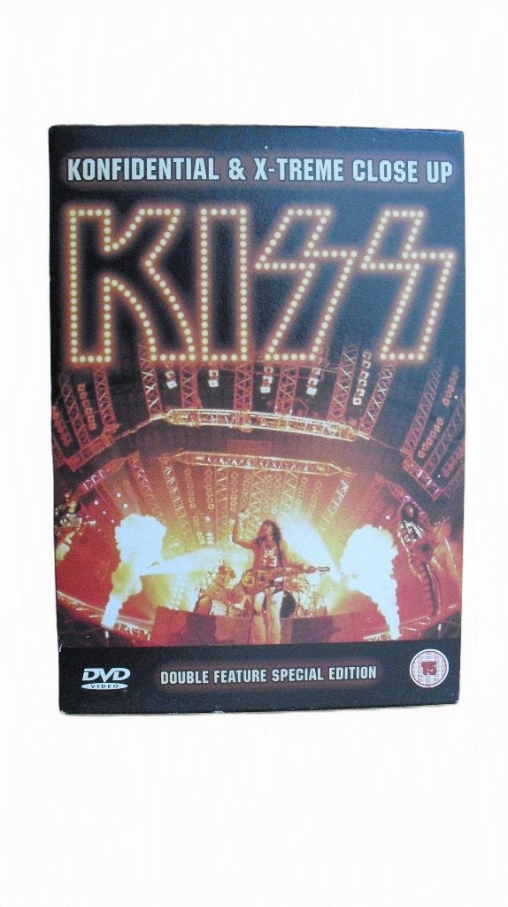 KISS - Konfidential & X-Treme Close Up, Engels, Vanaf 16 jaar, Verzenden, Zo goed als nieuw