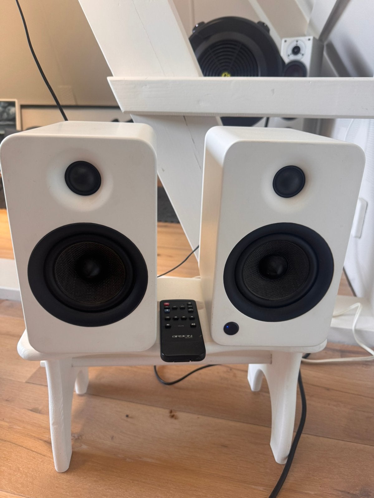 Argon Audio Octave 4A actieve speakers wit + orig. remote, Ophalen, Zo goed als nieuw, Audiokanaal 2.1