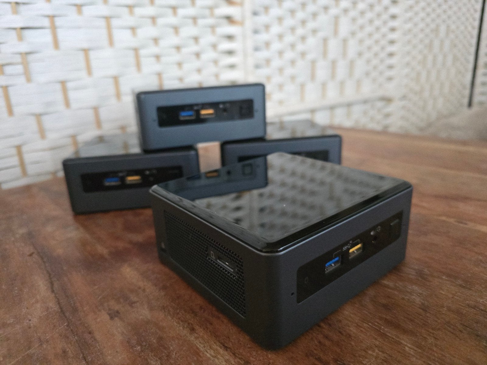 4 x Intel NUC 8i5 - core i5 8th gen - 8/16GB - 512GB SSD W11, Hobby en Vrije tijd, Elektronica-componenten, Ophalen of Verzenden