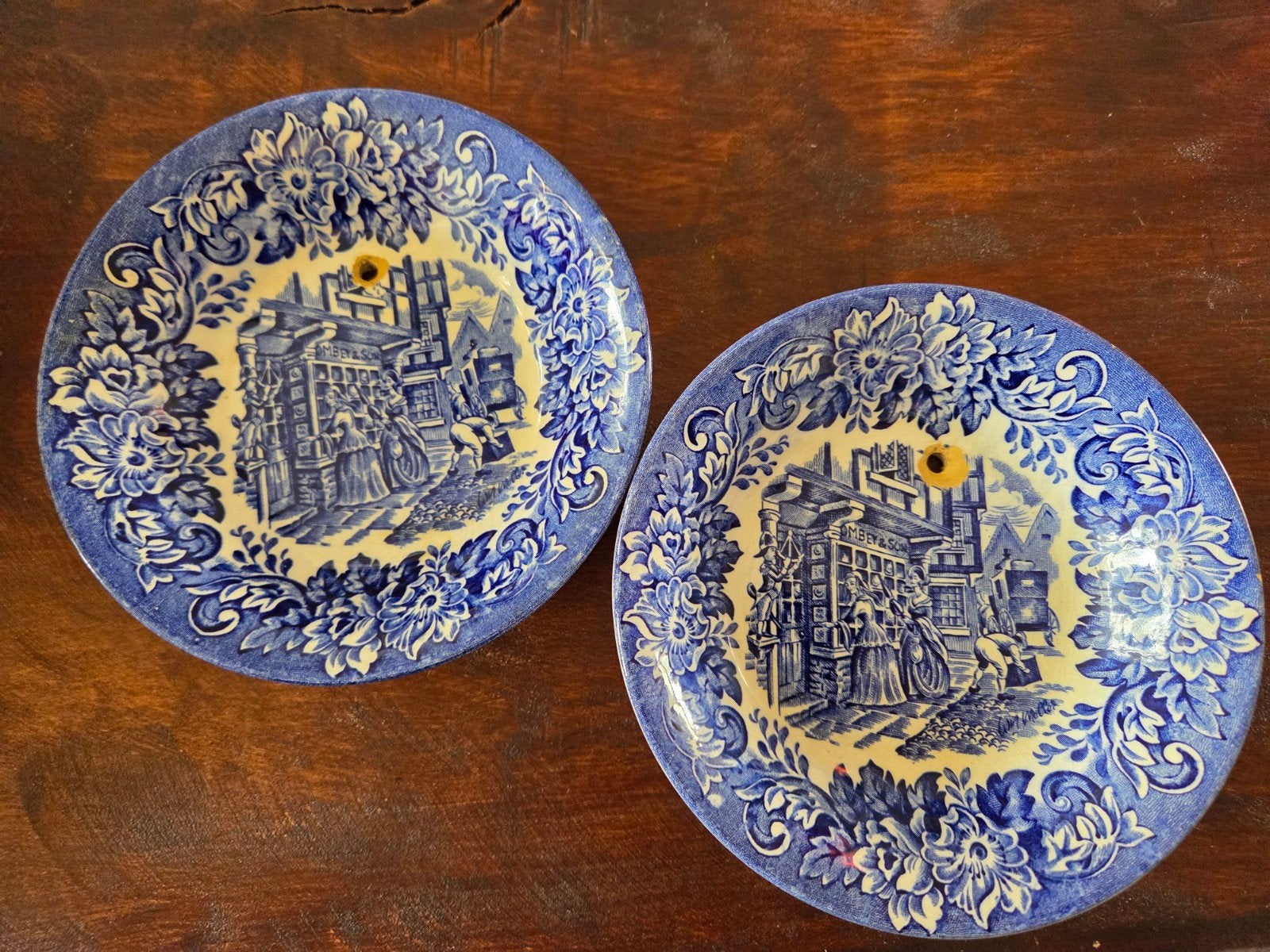 2 Dickens Serie Borden - Made English Ironstone Tableware, Ophalen of Verzenden