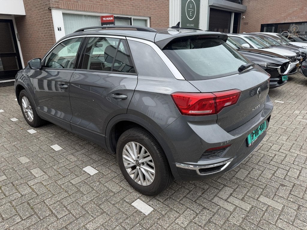 Volkswagen T-Roc 1.5 TSI Style | Camera | Keyless |, 1254 kg, Stof, 4 cilinders, 150 pk