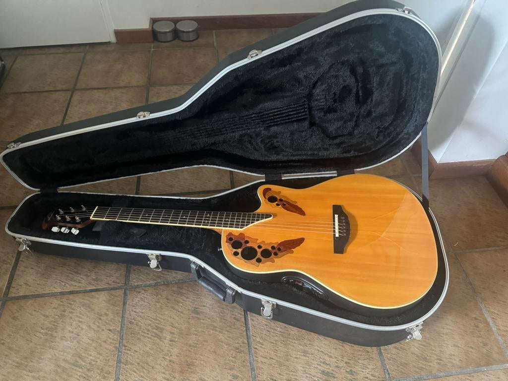 Ovation gitaar incl acoustic versteker, Muziek en Instrumenten, Ophalen, Nieuw, Western- of Steelstringgitaar, Met koffer