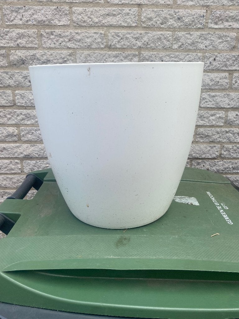 Witte bloempot, Ophalen, Rond, Binnen, Aardewerk