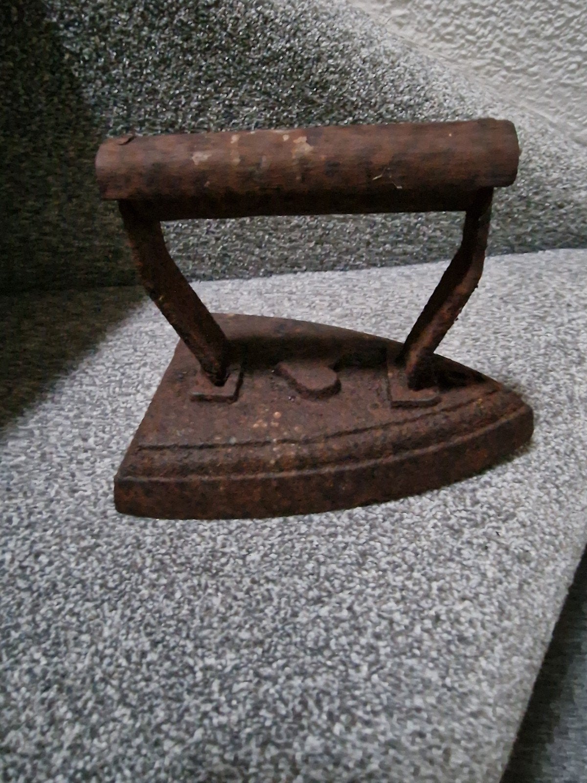Oude gietijzeren strijkbout, Antiek en Kunst, Antiek | Gereedschap en Instrumenten, Ophalen of Verzenden