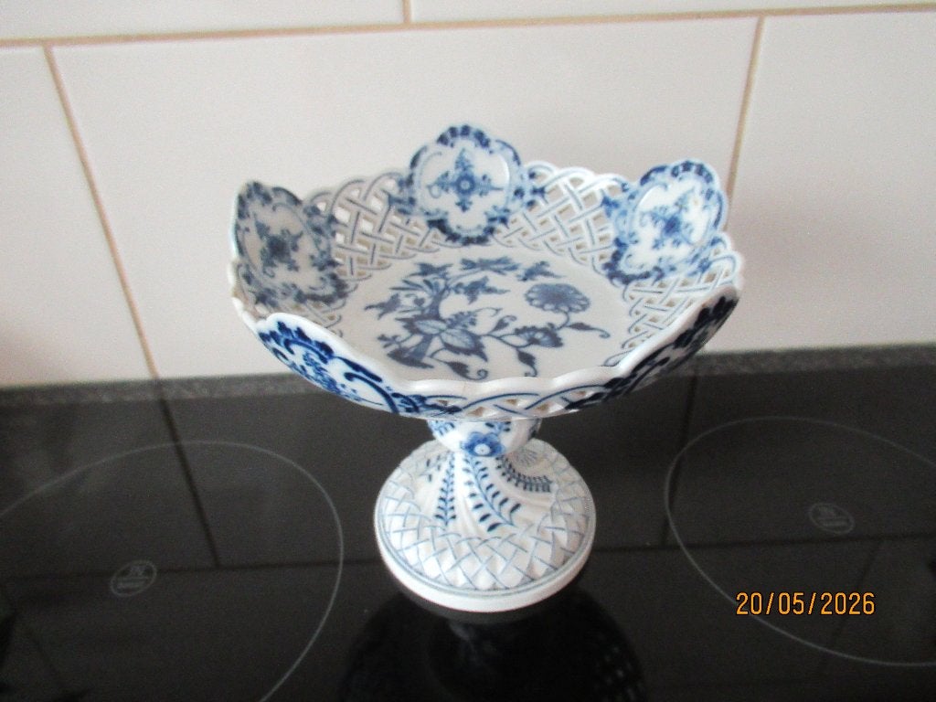 ANTIEKE PORSELEINEN FRUITSCHAAL-ZWIEBELMUSTER- MEISSEN, Ophalen of Verzenden