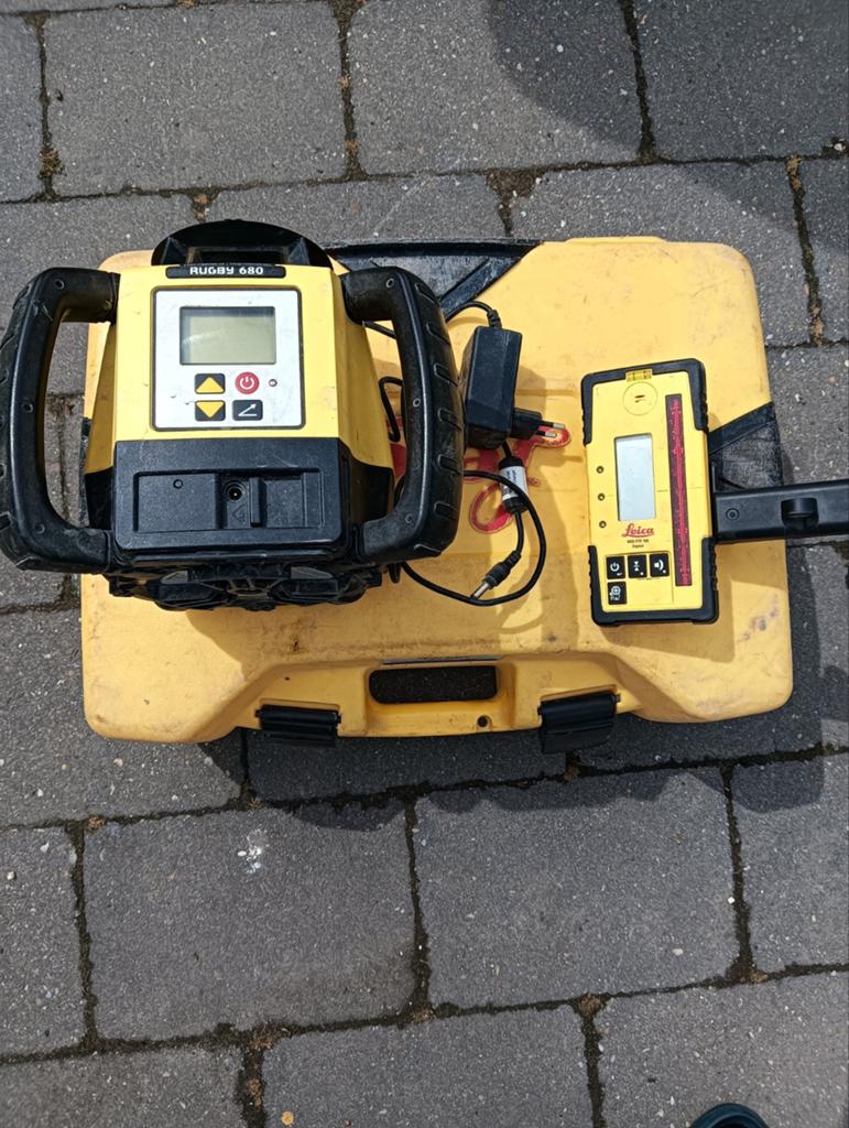 Leica Rugby 680 Dubbel Afschotlaser - Compleet met Koffer, Doe-het-zelf en Verbouw, Meetapparatuur, Ophalen, Gebruikt, Overige meters