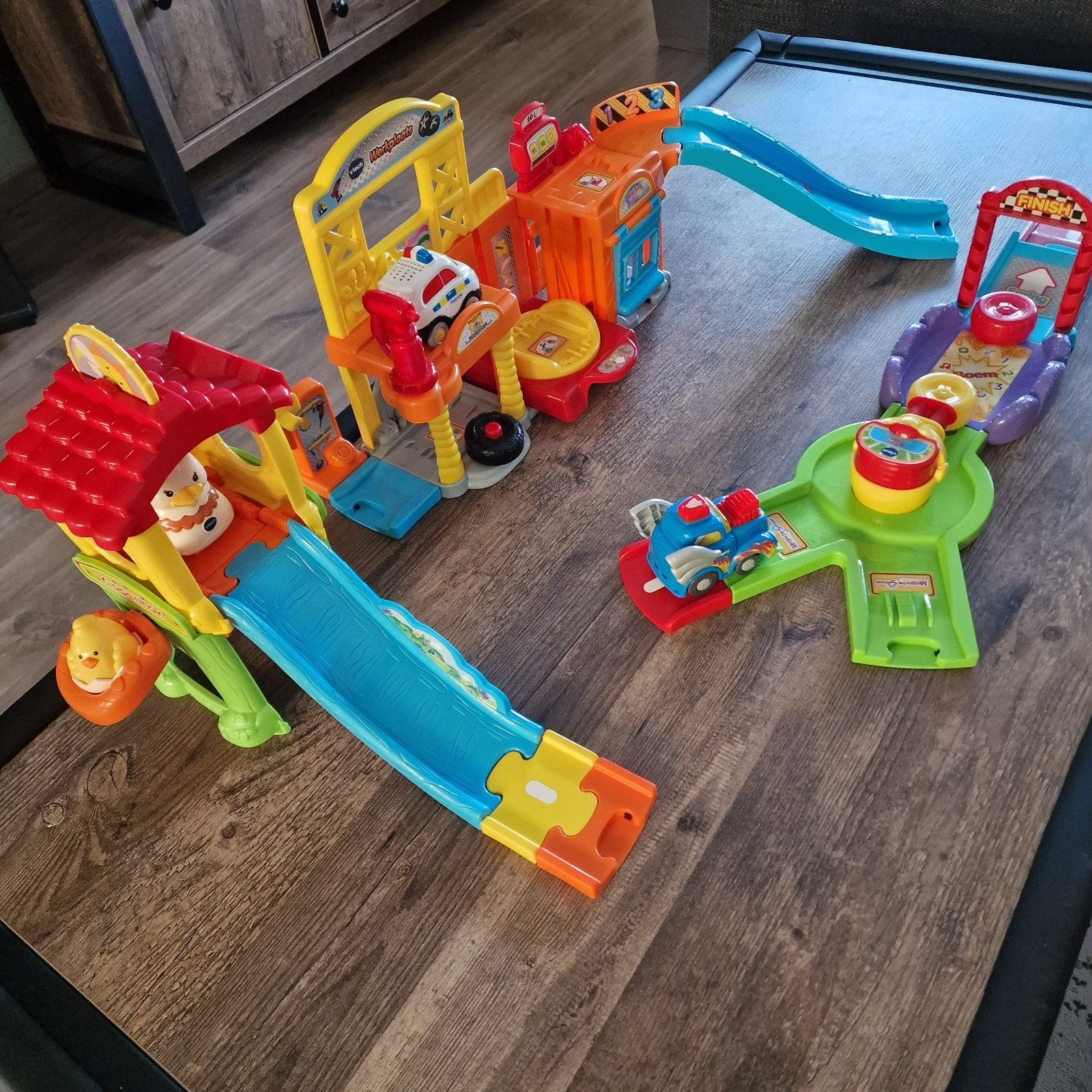 VTech Toet Toet Auto's Garage, Kippenhok en lanceerbaan, Kinderen en Baby's, Speelgoed | Overig, Ophalen of Verzenden, Gebruikt