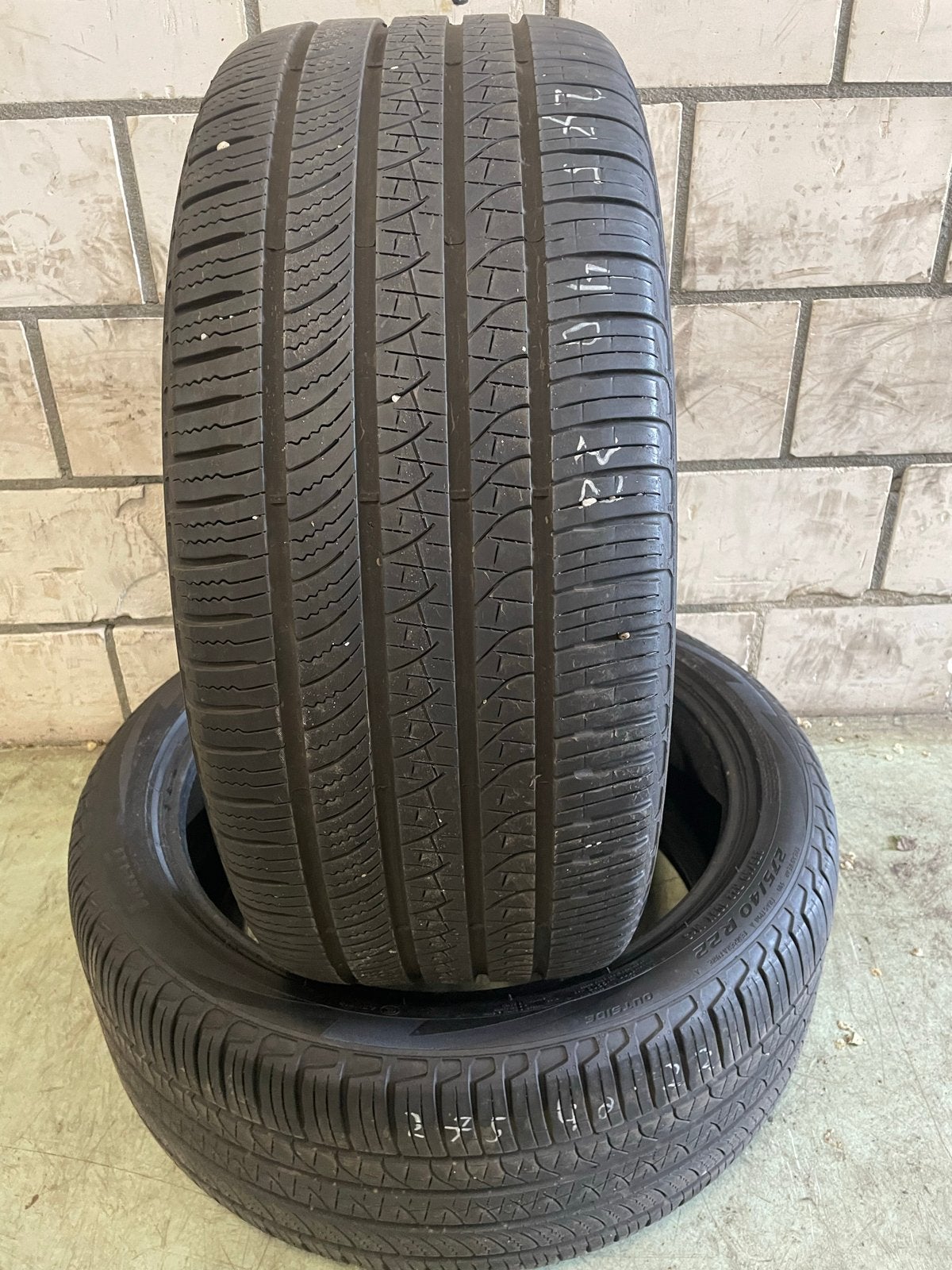 Set van 2 gebruikte Pirelli Scorpion Zero All Season banden, Gebruikt, 275 mm, Ophalen of Verzenden, Berkvens