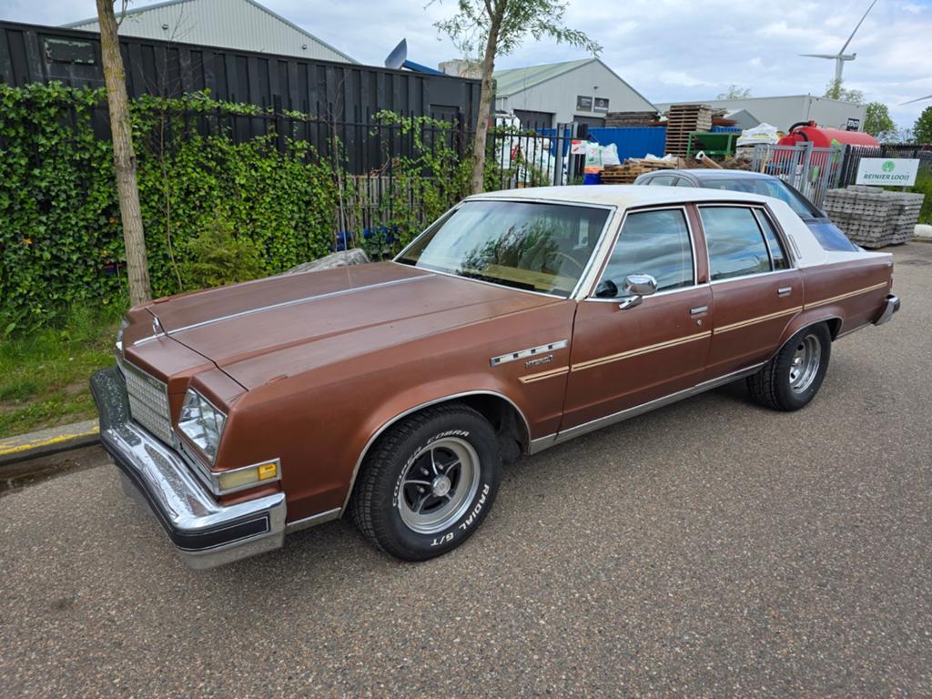 Buick 1978 Bruin, Auto's, Buick, Bedrijf, Overige modellen, Benzine, Sedan, Geïmporteerd, Bruin, Bruin, Stof, Achterwielaandrijving