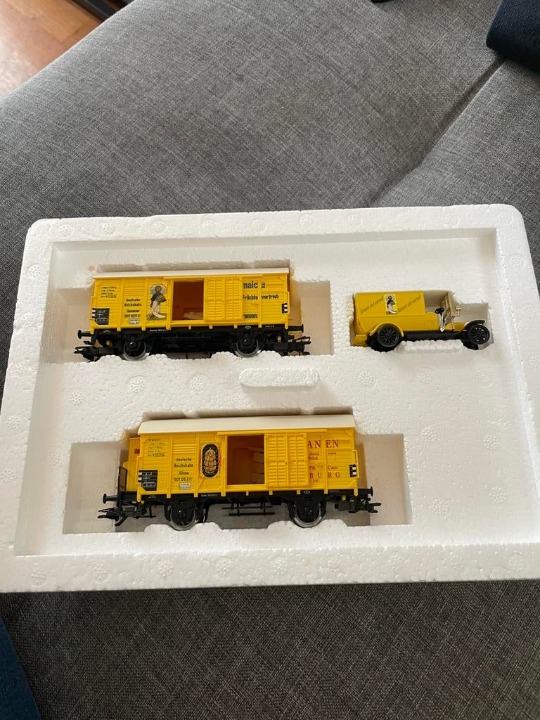 Marklin 4876 en 48759 bananentransport, Hobby en Vrije tijd, Modeltreinen | H0, Arnold, Gelijkstroom, Wagon, Ophalen of Verzenden