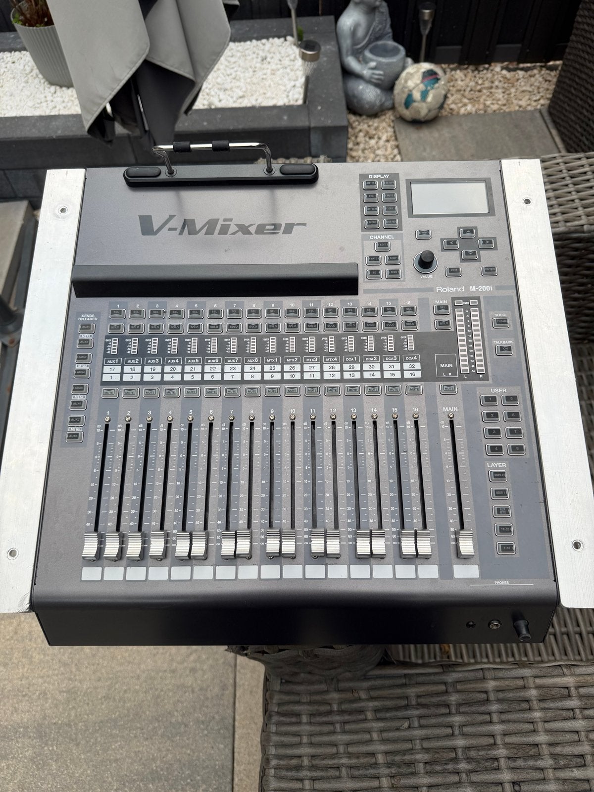 Roland M-200i V-Mixer Digitale Mengtafel, Muziek en Instrumenten, Mengpanelen, Gebruikt, 20 kanalen of meer, Microfooningang, Ophalen