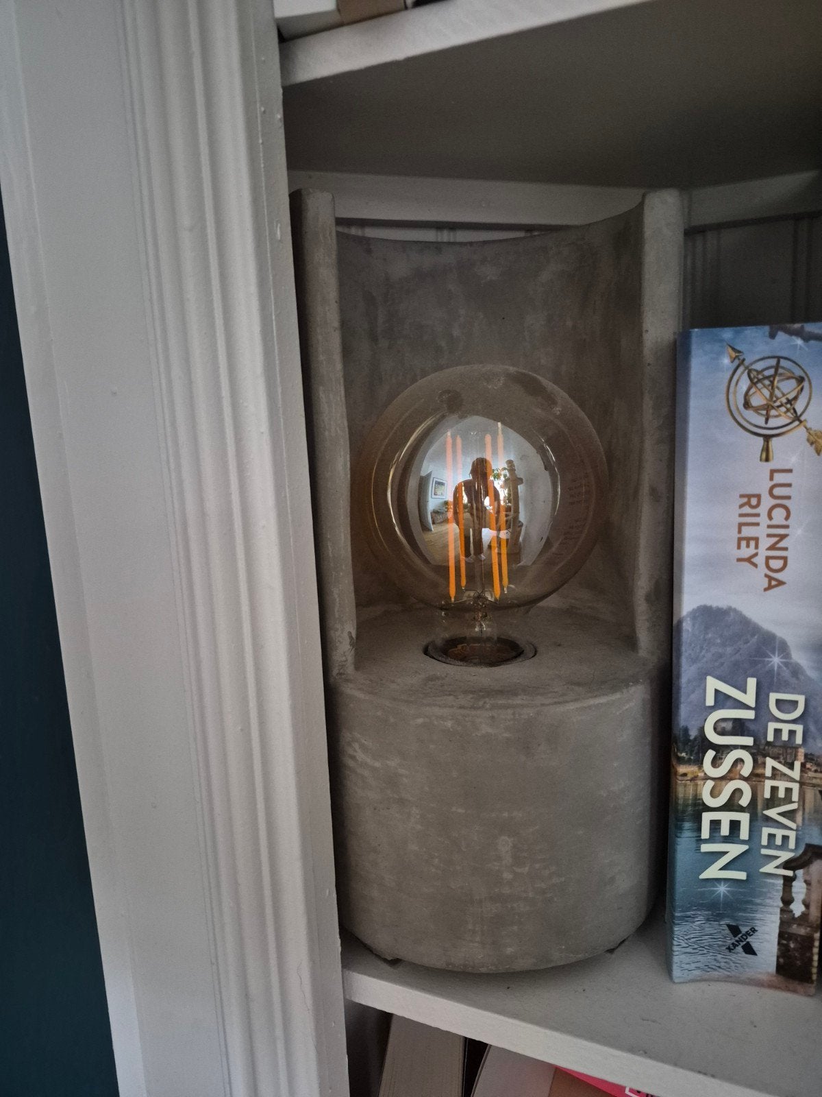 Industriële Tafellamp Betonlook met E27 LED Filament Lamp, Huis en Inrichting, Eglo, Overige materialen, Inclusief lichtbron, Grijs