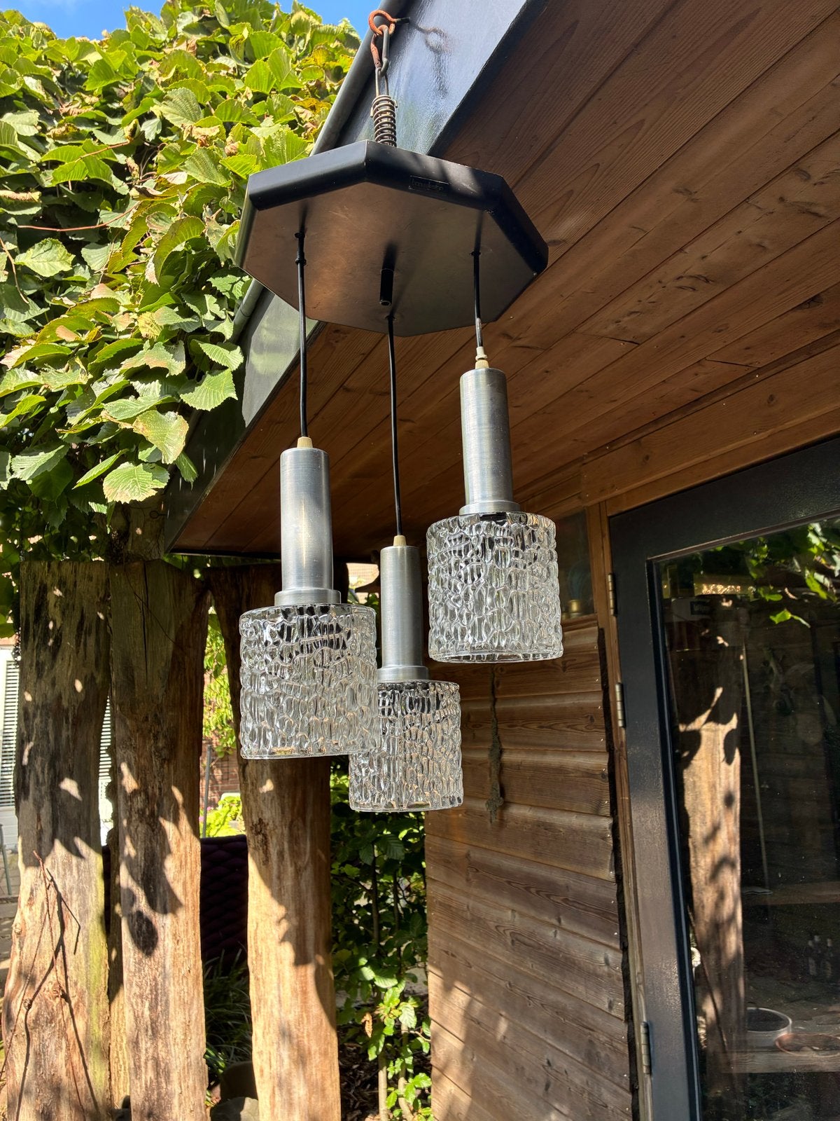 Retro vintage plafondlamp met 3 glazen kelkjes, Ophalen of Verzenden, Gebruikt, Glas, E27 (groot)