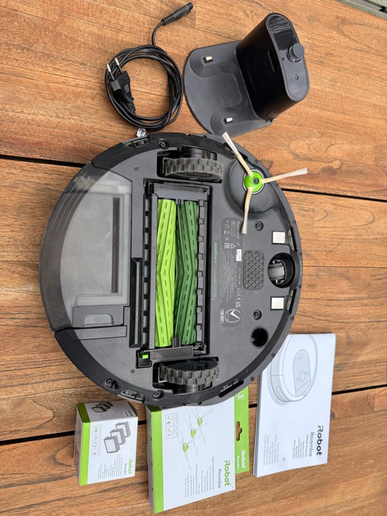 Roomba Robotstofzuiger met extra onderdelen, Witgoed en Apparatuur, Stofzuigers, Inclusief accessoires, Gebruikt, IRobot, Ophalen of Verzenden