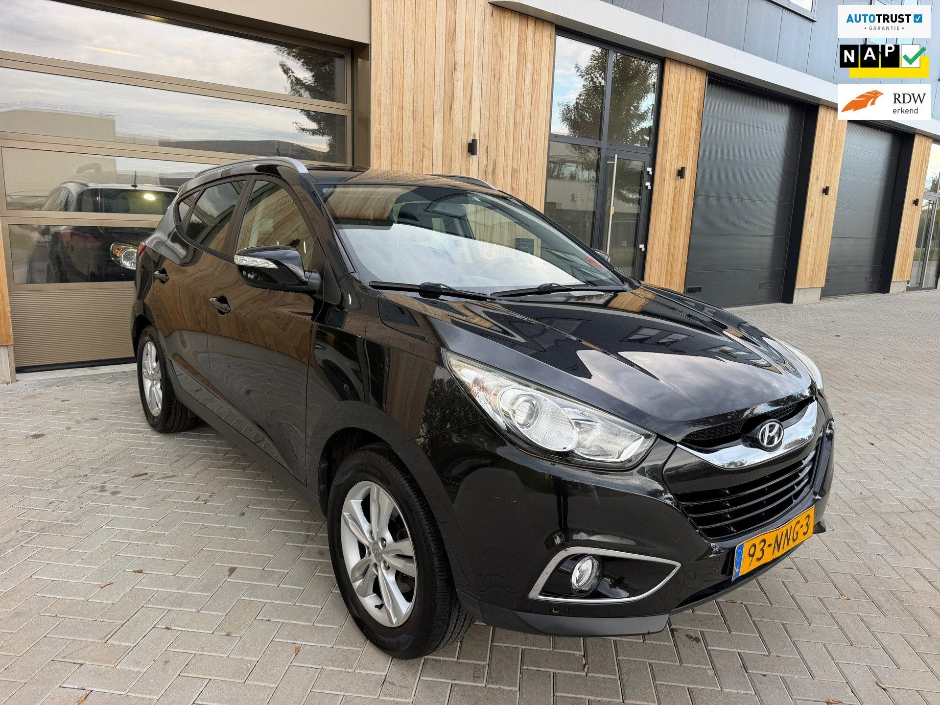 Hyundai Ix35 2.0i Business Edition 5drs| parkeersensoren| Cl, Gebruikt, Zwart, 4 cilinders, Leder en Stof