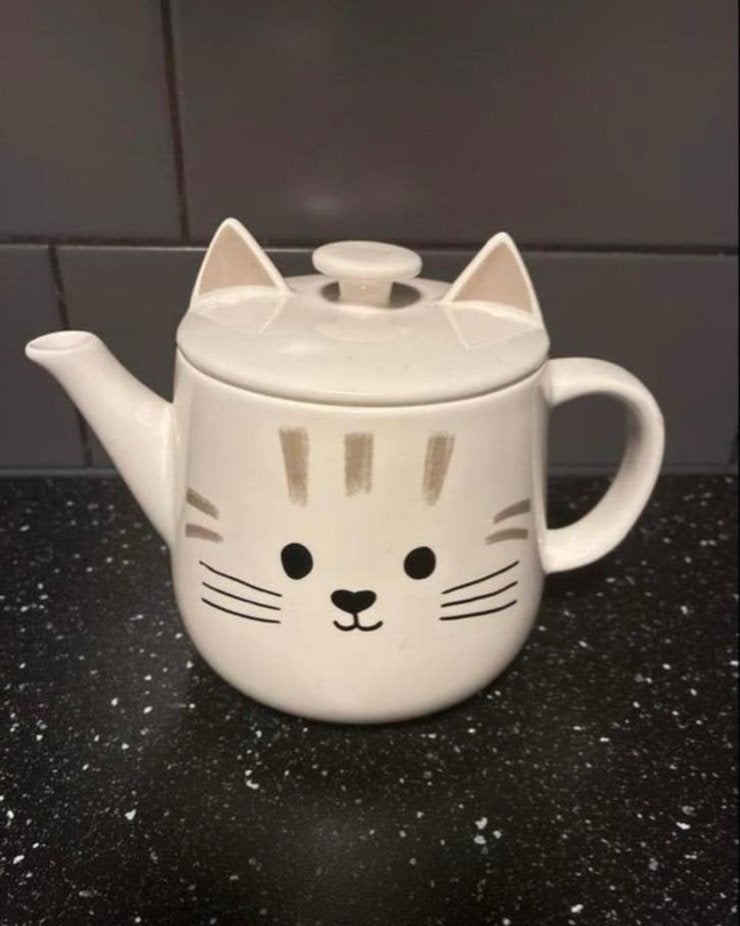 Leuke HEMA theepot in de vorm van een kat, Huis en Inrichting, Keuken | Servies, Verzenden, Keramiek, Overige typen, Zo goed als nieuw