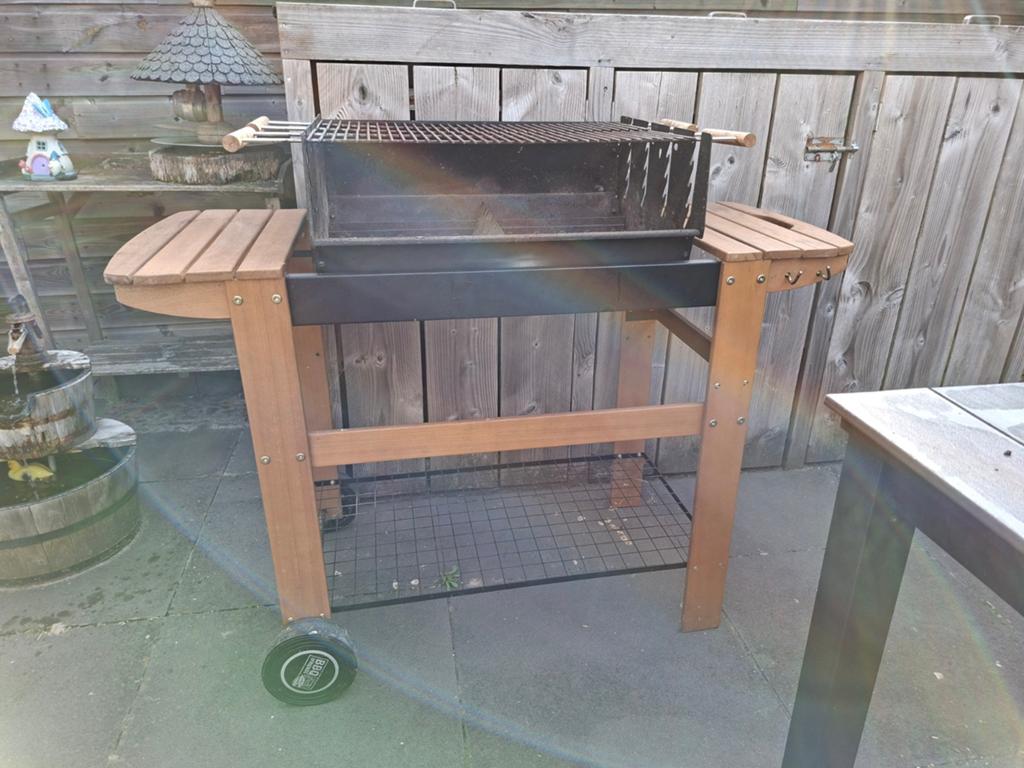 BBQ Central Park met wielen en zijtafels, Tuin en Terras, Houtskoolbarbecues, Ophalen, Gebruikt, Central Park