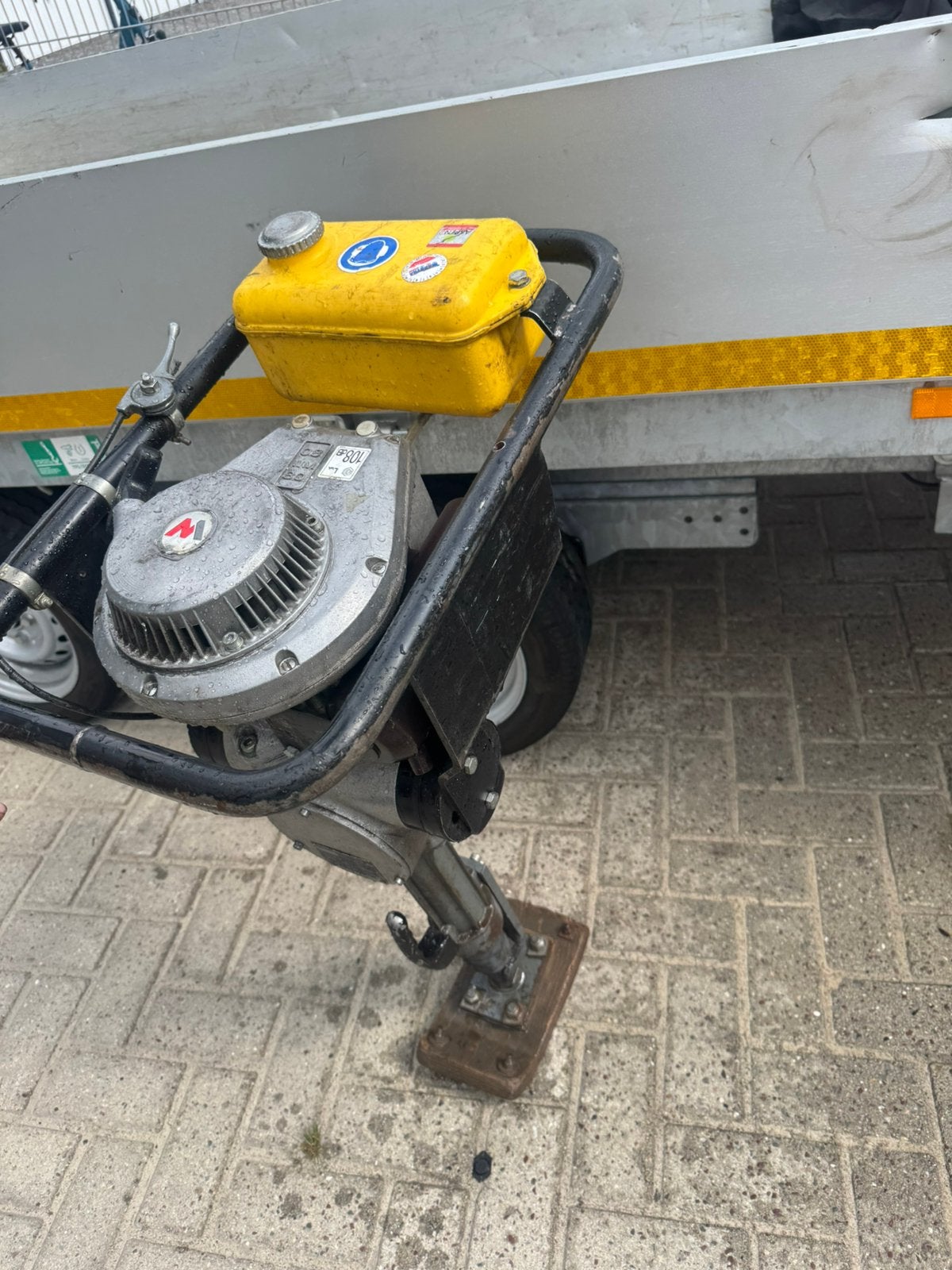 Wacker stamper, Ophalen, Zo goed als nieuw