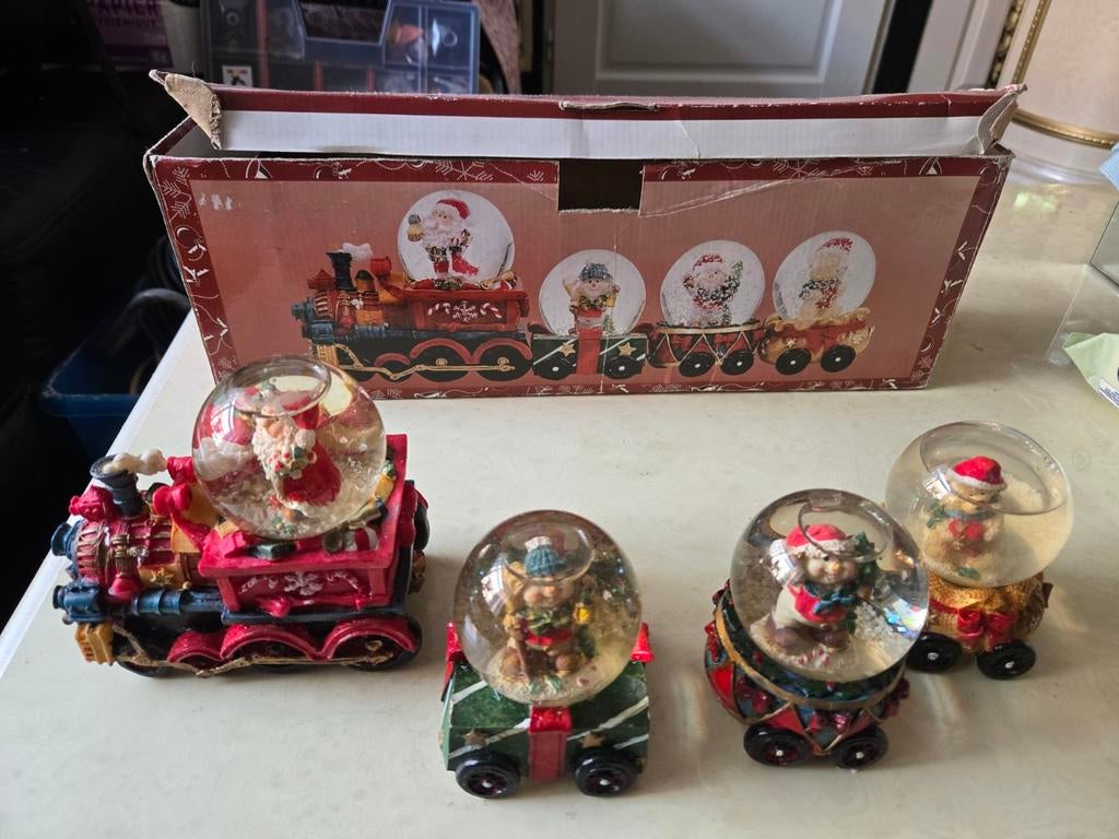 Kerst treintje, Diversen, Ophalen