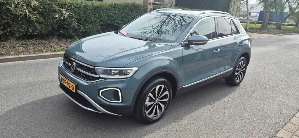 Volkswagen T-ROC 1.5 TSI R-Line Edition Virtual Cockpit Stuu, 4 cilinders, Blauw, Geïmporteerd, Startonderbreker
