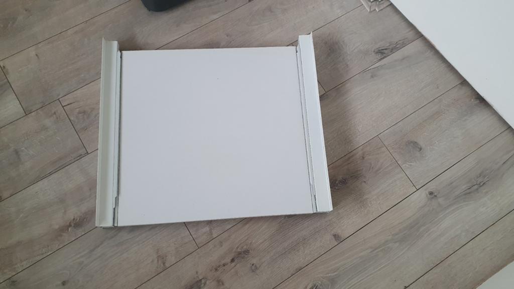 Stapelkit met Uitschuifbare Plank voor Wasmachine & Droger, Witgoed en Apparatuur, Wasmachines, Nieuw, Minder dan 85 cm, 1200 tot 1600 toeren