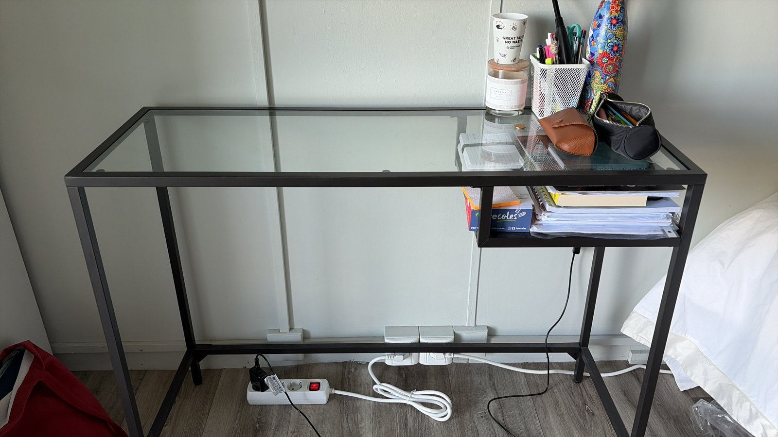 Glass study table, Ophalen, Zwart, Zo goed als nieuw, IKEA