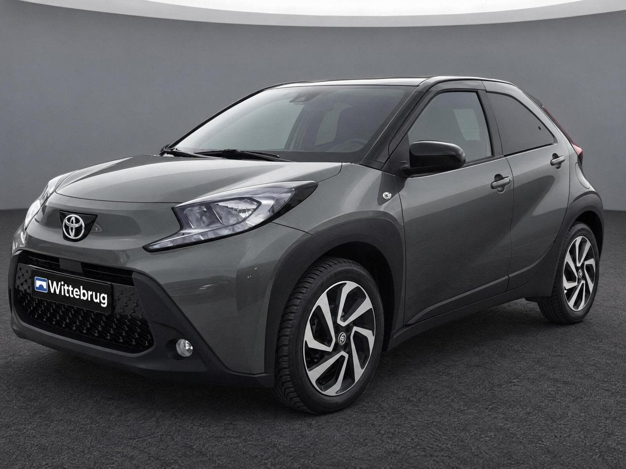 Toyota Aygo X 1.0 VVT-i MT Pulse | Camera | Stoelverwarming, 21 km/l, Stof, Gebruikt, 4 stoelen