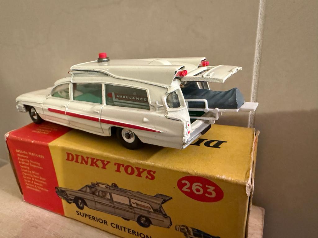 Dinky Toys 263 Superior Criterion Ambulance Nieuwstaat OVP, D, B, Nieuw, Ophalen of Verzenden