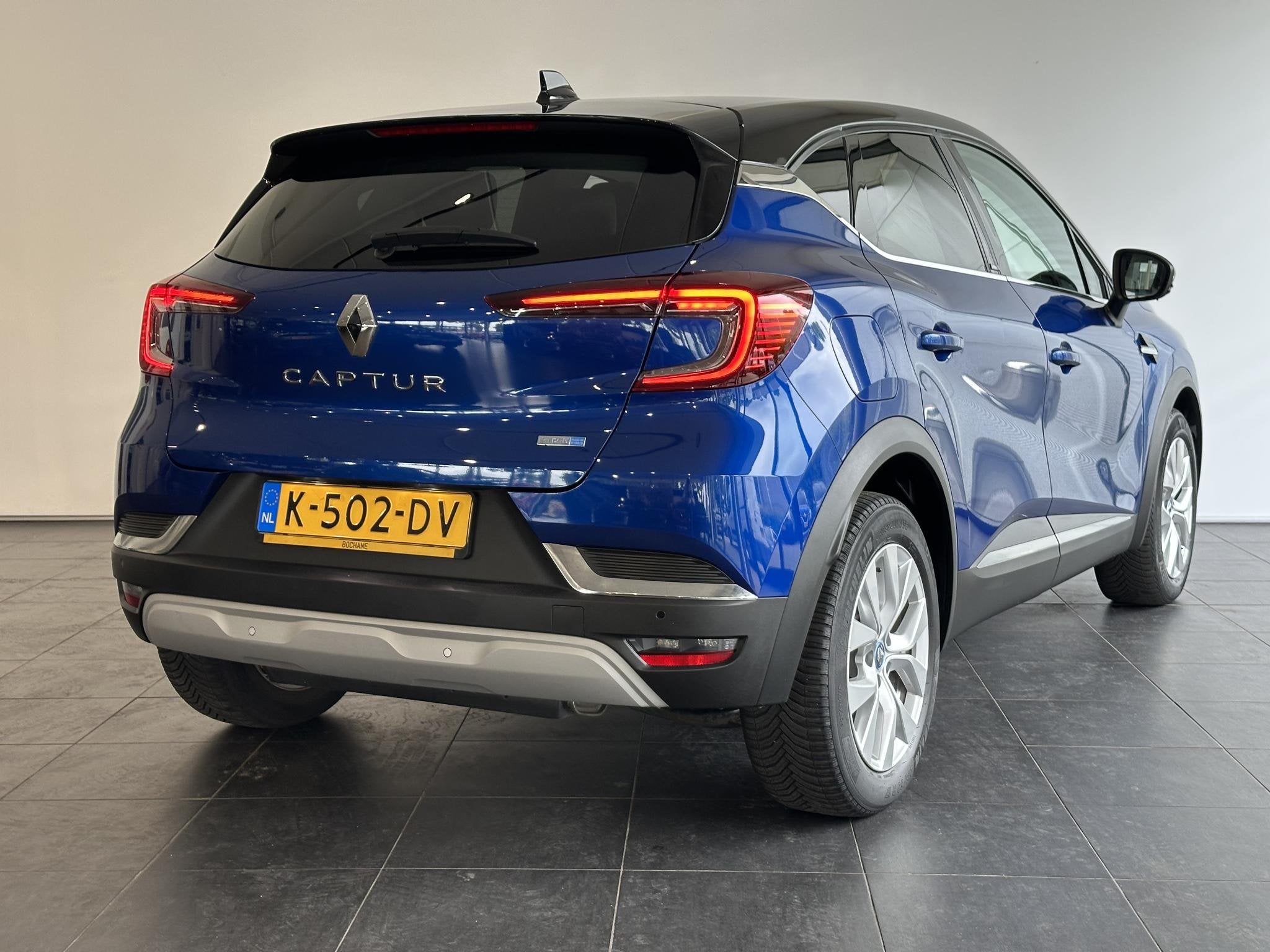 Renault Captur 1.6 E-Tech Plug-in Hybrid 160 Intens DEALERON, Auto's, Dealer onderhouden, Stof, Gebruikt, 4 cilinders