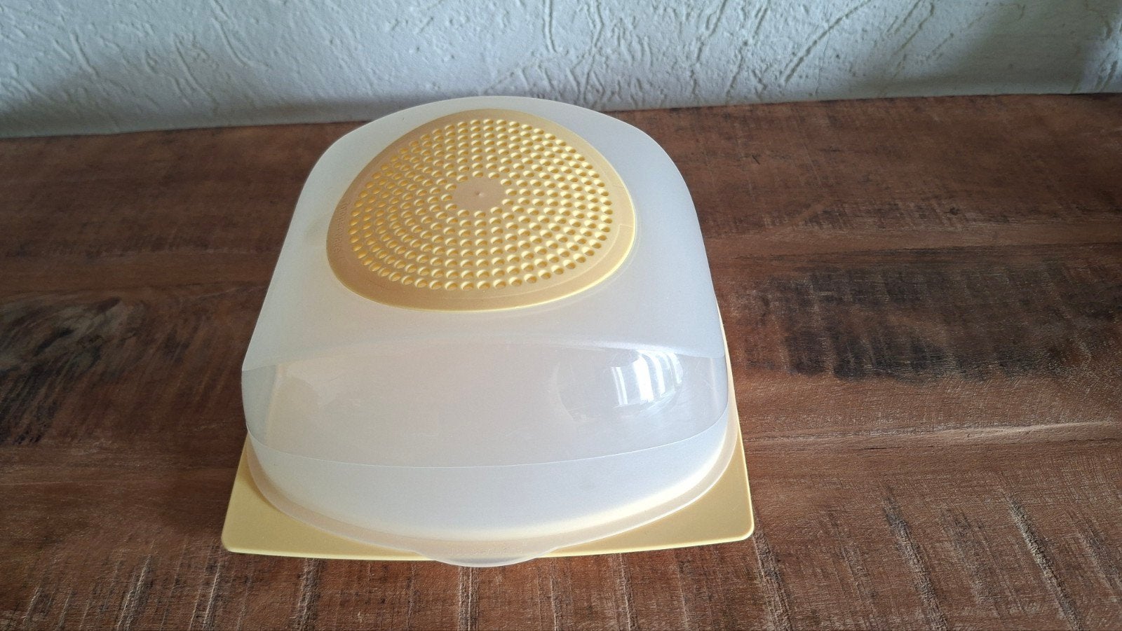 Tupperware kaas doos / stolp, Ophalen of Verzenden, Gebruikt, Geel, Bewaardoos