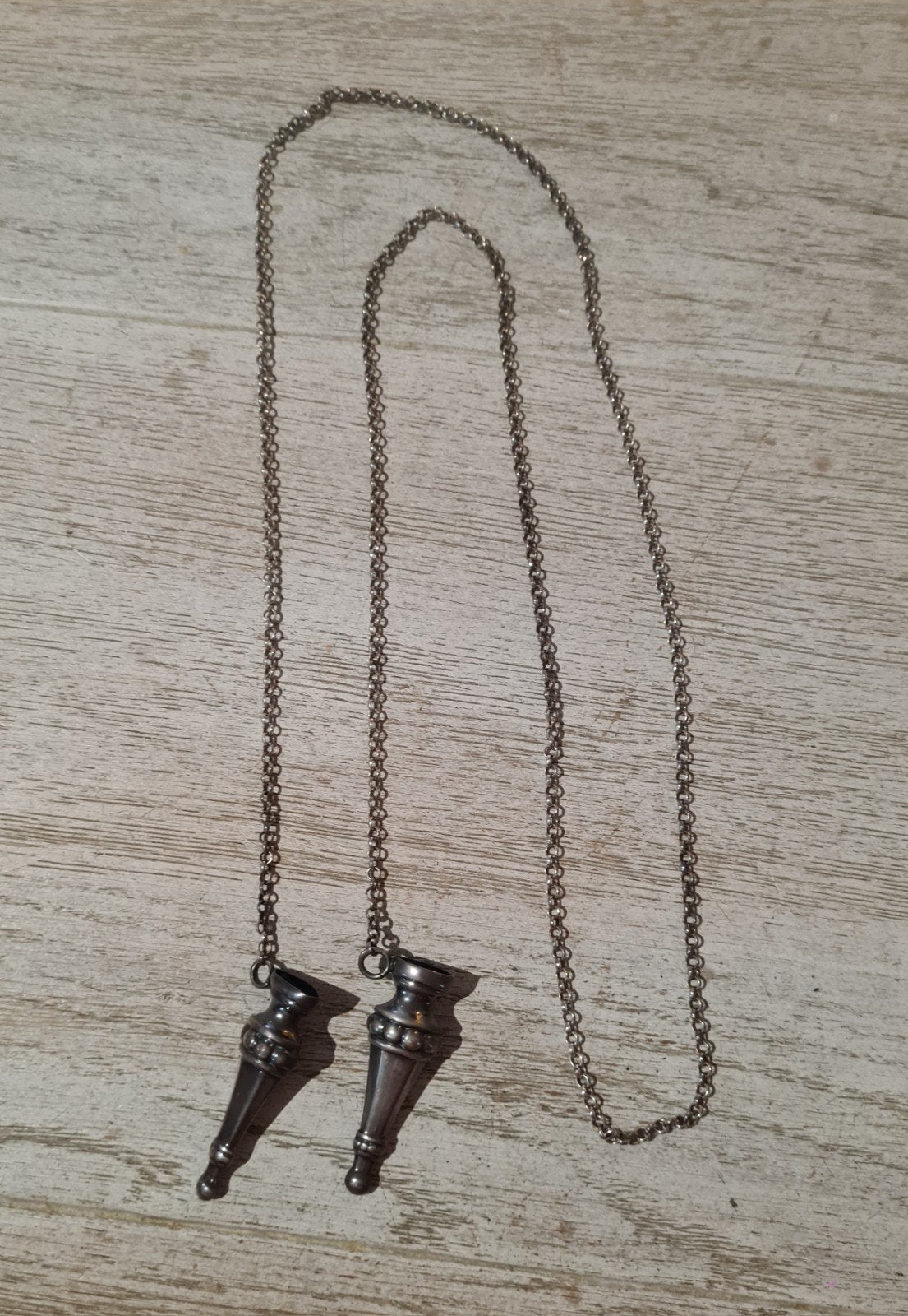 Antieke breinaald dopjes ketting., Ophalen of Verzenden, Overige materialen