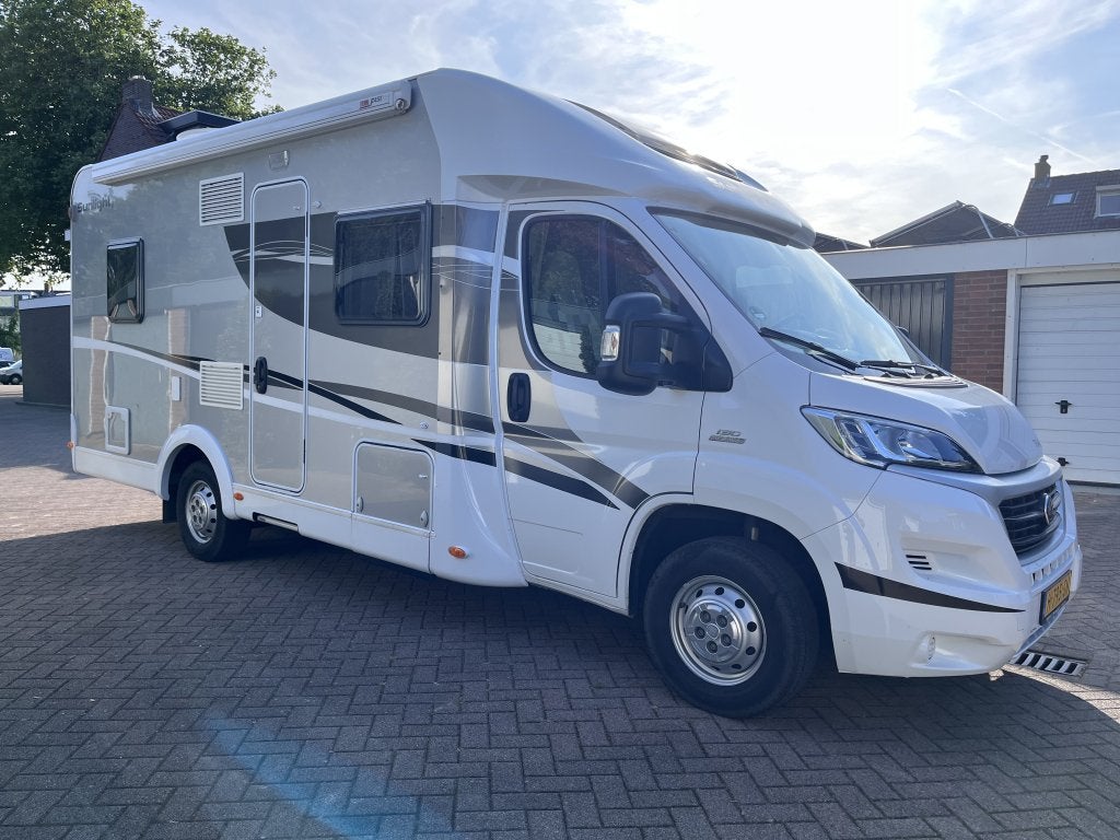 Sunlight t 64 (1055747), Ringverwarming, Fiat, Luifel, Particulier