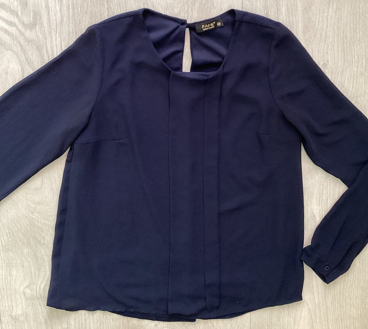 Donkerblauwe blouse van FAME maat M, Kleding | Dames, Blouses en Tunieken, Zo goed als nieuw, Maat 38/40 (M), Blauw, Ophalen of Verzenden