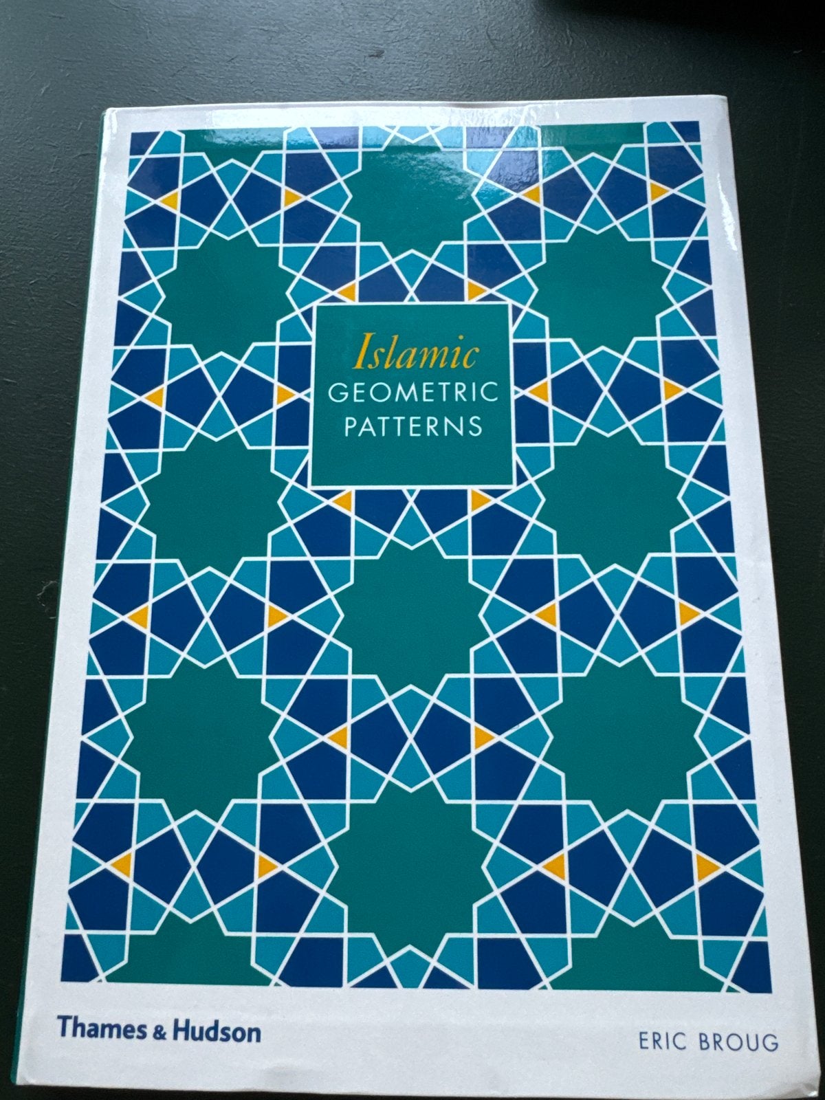 Islamic Geometric Patterns - Eric Broug (Thames & Hudson), Ophalen of Verzenden, Zo goed als nieuw, Overige onderwerpen